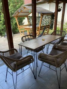 Theodor Tomaj 3Bdr AC Garden Terrace