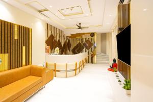 Hotel Worth - 1 Minute from Connaught Place & New Delhi Station