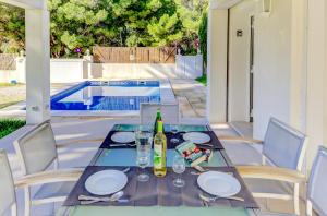 Charming Cala San Vicente Villa Private Pool Villa Pins Resort Centre Location