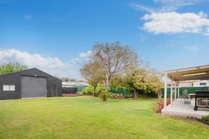 Saltwater Escape- 300m to beach