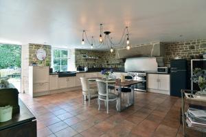 Maisons de vacances La Bloutiere - Avec grand jardin : photos des chambres