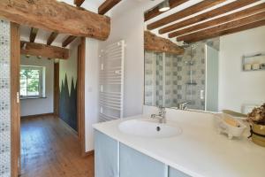 Maisons de vacances La Bloutiere - Avec grand jardin : photos des chambres