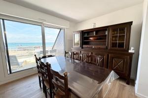 Duplex plein charme Face mer & déco moderne