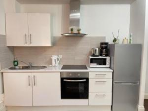 Modern Comfort – 2BR 1BA near Hyde Park & Tube