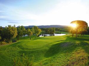 Maisons de vacances Terraced house in Domaine de Saint-Endreol with golf, SPA and communal pool : photos des chambres