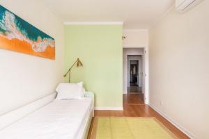 3BR Apt w Balcony and Sea View