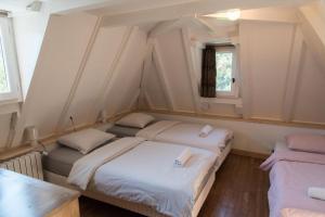 Appartements Chateau de Salamon - plage privee : photos des chambres