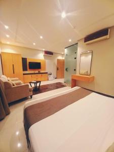 غرناطة للشقق المخدومة