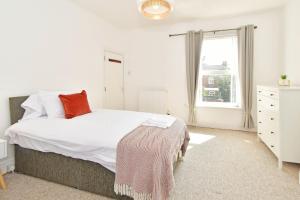 Walthall House - By Sigma Stays