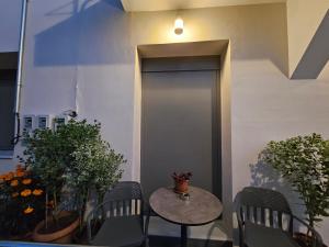 Kelly & Denys apartments