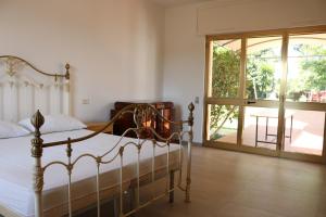 Villeriunite - Villa Mimosa