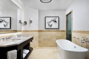 The Four Seasons, Vail - Luxury King Hotel Room