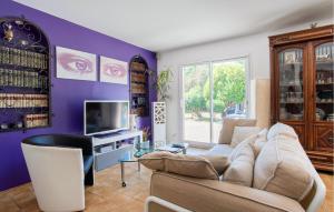 Maisons de vacances Stunning Home In Saint Cezaire : photos des chambres