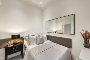 5 Star Kensington Apartment Spacious & Central