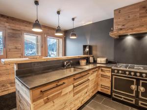 Chalets Chalet 5*, 5 chambres, SPA et sauna, proche pistes - FR-1-304-229 : photos des chambres