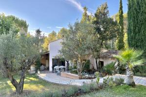 Maisons de vacances Family cottage with private pool : photos des chambres