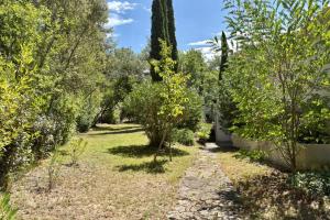 Maisons de vacances Family cottage with private pool : photos des chambres