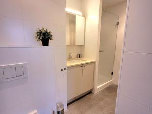 Luxueux appart 3 suites, balcon mer, parking, wifi - FR-1-675-46