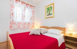 1 Bedroom Amazing Apartment In Srima 