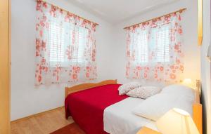 1 Bedroom Amazing Apartment In Srima