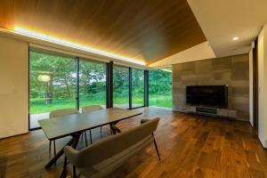 緑と光が包む家