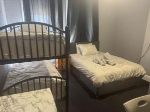 OYO Woodville Lodge Leeds