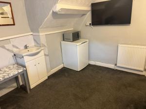 OYO Woodville Lodge Leeds