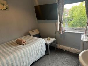 Woodville Lodge Leeds by OYO