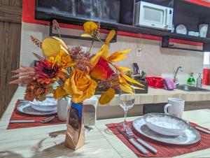 Family Escape 2 Private Apartments Sleeps 8 500m from Beach with AC Value Stay 7A8A