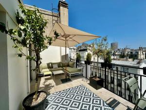 Rare ! 4BR Penthouse with terraces, up to 7p, near Champs-Elysées