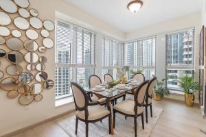 Free housekeeping visits during your stay - StayShort - Downtown Dubai sleeps 4 close to Burj Khalifa