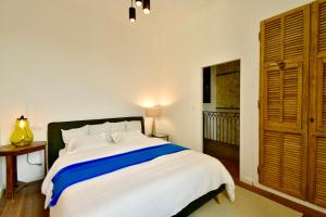 Maisons de vacances Demeure d-exception sur la place de l-eglise : photos des chambres