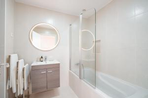 Nora Charming Apartment - Pool -10m Walk City Center