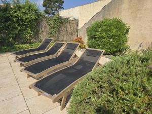 Villas Villa Miradou - pool, sea and valley view, renovated villa : photos des chambres