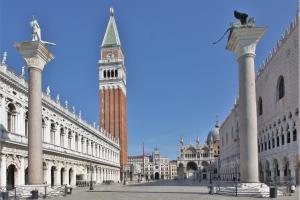 Baretteri Design Apartments- 2 Min from San Marco