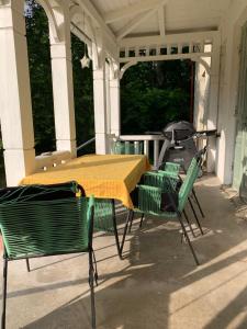 Bo på Bigård Eke Gamla Skola