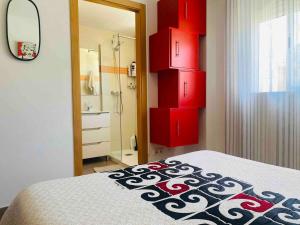 Apartamento 1ª línea playa con piscina y parking