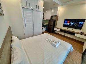 Great Studio Apartment In Vinhomes Green Bay 30 Minutes To Airport