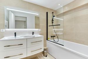 Appartements Renove & Clim 2ch 2sdb Tour Eiffel a pied : photos des chambres