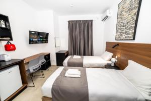 Cozy Studio Apartment - by HostMT