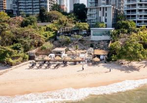 Golden Tulip Pattaya Beachfront Resort