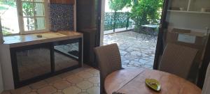 Chalets TourTour in the Loire Valley poolside Chalet : Chalet 1 Chambre