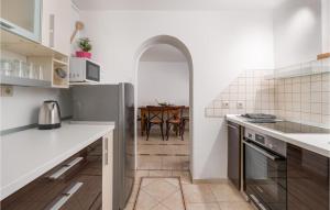 Cozy Home In Rasopasno With Wi-Fi