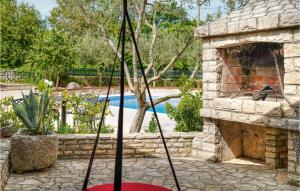 Cozy Home In Rasopasno With Wi-Fi