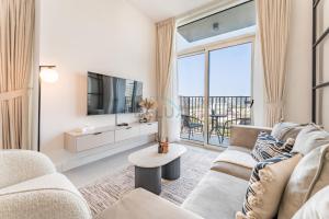 Walk to Dubai Hills Mall, Premium Amenities And Near Dubai Hills Park And Golf Club, Socio Tower 1, Dubai Hills by Deluxe Holiday Homes