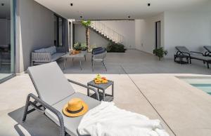 NEW! Villa Angelus – Your Luxurious Retreat near the Sea