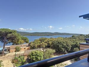 Appartements APPT T3 terrasse dans residence bord de mer avec piscine : photos des chambres