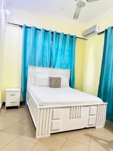 Affordable pearl Lulu Apartments with Fast WiFi
