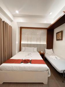 The Lumber Hotel and Resort