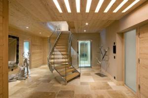 Super private Luxury Chalet with Hotel facilities